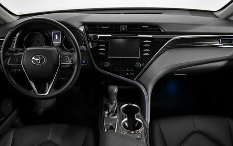 Toyota Camry, 2019 год, 2 690 000 рублей, 16 фотография