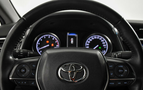 Toyota Camry, 2019 год, 2 690 000 рублей, 18 фотография