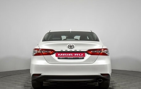 Toyota Camry, 2019 год, 2 690 000 рублей, 6 фотография