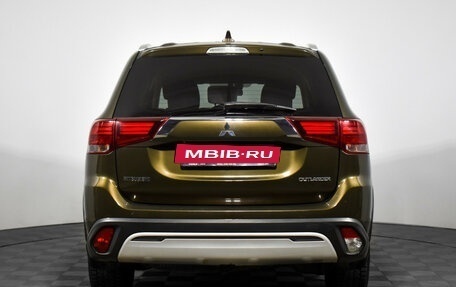 Mitsubishi Outlander III рестайлинг 3, 2019 год, 1 499 000 рублей, 6 фотография