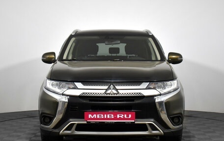 Mitsubishi Outlander III рестайлинг 3, 2019 год, 1 499 000 рублей, 2 фотография