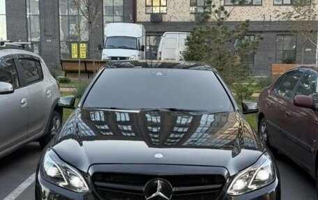 Mercedes-Benz E-Класс, 2014 год, 1 950 000 рублей, 3 фотография