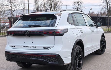 Volkswagen Tiguan, 2025 год, 4 800 000 рублей, 2 фотография