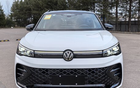 Volkswagen Tiguan, 2025 год, 4 800 000 рублей, 3 фотография