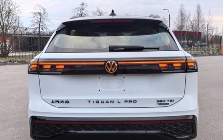 Volkswagen Tiguan, 2025 год, 4 800 000 рублей, 4 фотография