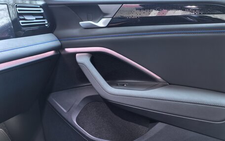 Volkswagen Tiguan, 2025 год, 4 800 000 рублей, 23 фотография