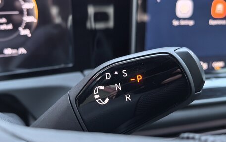 Volkswagen Tiguan, 2025 год, 4 800 000 рублей, 26 фотография