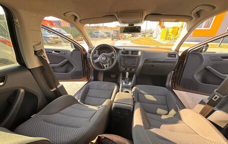 Volkswagen Jetta VI, 2011 год, 750 000 рублей, 9 фотография