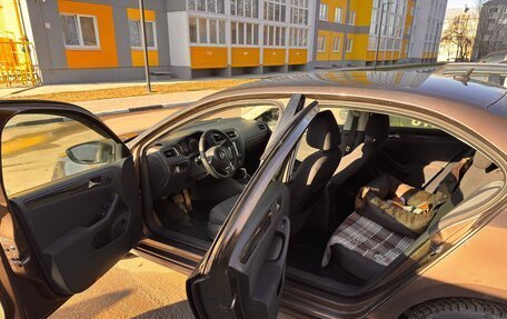 Volkswagen Jetta VI, 2011 год, 750 000 рублей, 7 фотография