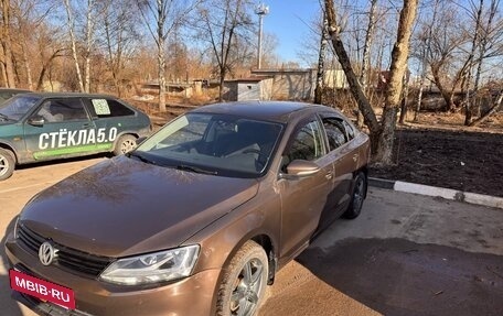Volkswagen Jetta VI, 2011 год, 750 000 рублей, 6 фотография