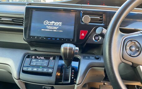 Honda Stepwgn IV, 2016 год, 1 750 000 рублей, 20 фотография