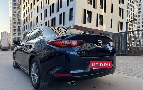 Mazda 3, 2021 год, 1 950 000 рублей, 4 фотография