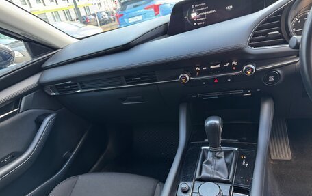 Mazda 3, 2021 год, 1 950 000 рублей, 14 фотография