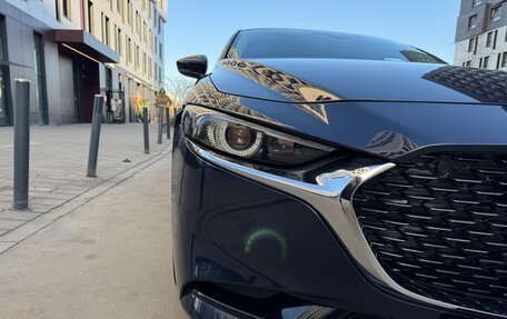 Mazda 3, 2021 год, 1 950 000 рублей, 21 фотография