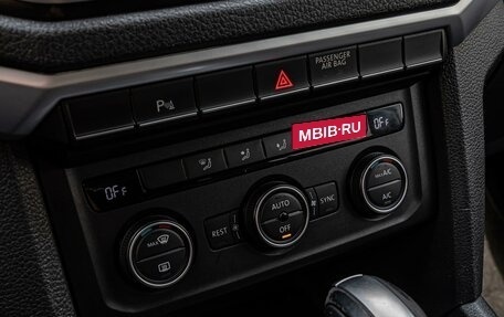 Volkswagen Amarok I рестайлинг, 2018 год, 3 195 000 рублей, 13 фотография