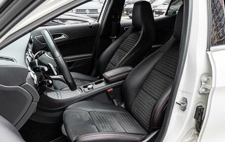 Mercedes-Benz GLA, 2018 год, 2 750 000 рублей, 10 фотография