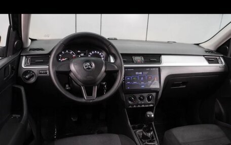 Skoda Rapid I, 2015 год, 725 000 рублей, 19 фотография