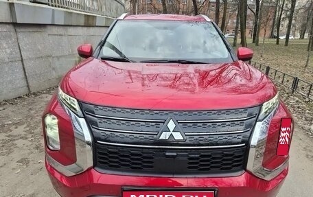 Mitsubishi Outlander, 2022 год, 3 600 000 рублей, 1 фотография