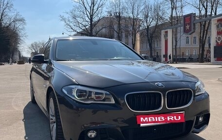 BMW 5 серия, 2016 год, 2 850 000 рублей, 2 фотография