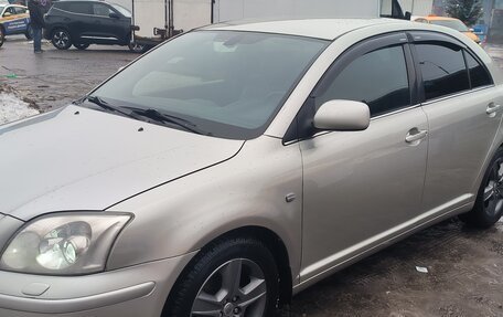 Toyota Avensis III рестайлинг, 2004 год, 650 000 рублей, 3 фотография