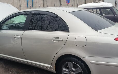 Toyota Avensis III рестайлинг, 2004 год, 650 000 рублей, 13 фотография