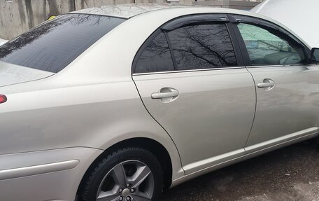 Toyota Avensis III рестайлинг, 2004 год, 650 000 рублей, 15 фотография