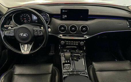 KIA Stinger I, 2021 год, 3 260 000 рублей, 10 фотография