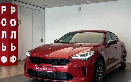KIA Stinger I, 2021 год, 3 260 000 рублей, 1 фотография
