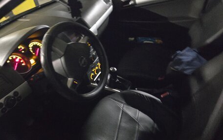 Opel Astra H, 2012 год, 700 000 рублей, 4 фотография