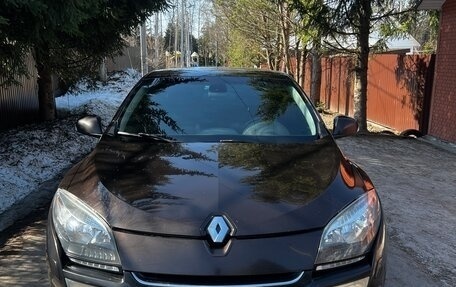 Renault Megane III, 2013 год, 850 000 рублей, 3 фотография