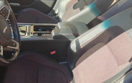 Jaguar XE I рестайлинг, 2018 год, 2 150 000 рублей, 9 фотография