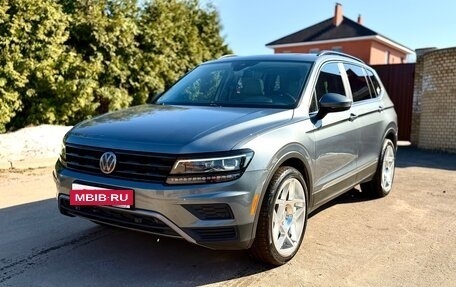 Volkswagen Tiguan II, 2017 год, 2 700 000 рублей, 2 фотография