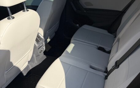 Volkswagen Tiguan II, 2017 год, 2 700 000 рублей, 11 фотография