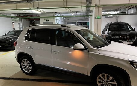 Volkswagen Tiguan I, 2016 год, 1 890 000 рублей, 2 фотография