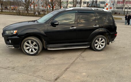 Mitsubishi Outlander III рестайлинг 3, 2010 год, 990 000 рублей, 3 фотография