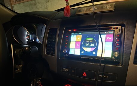 Mitsubishi Outlander III рестайлинг 3, 2010 год, 990 000 рублей, 14 фотография