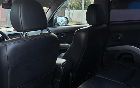 Mitsubishi Outlander III рестайлинг 3, 2010 год, 990 000 рублей, 12 фотография