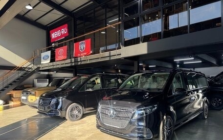 Mercedes-Benz V-Класс, 2025 год, 17 390 000 рублей, 2 фотография