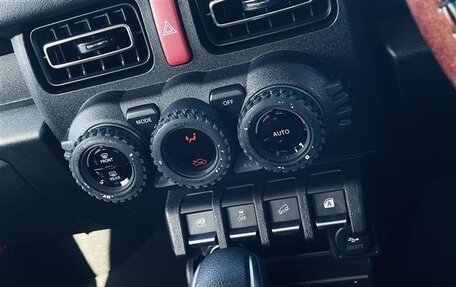 Suzuki Jimny, 2023 год, 11 фотография