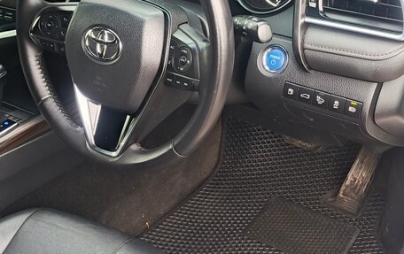 Toyota Camry, 2018 год, 2 750 000 рублей, 8 фотография