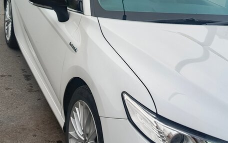 Toyota Camry, 2018 год, 2 750 000 рублей, 3 фотография