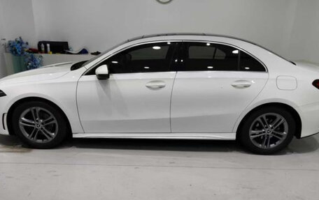 Mercedes-Benz A-Класс, 2022 год, 2 000 000 рублей, 3 фотография