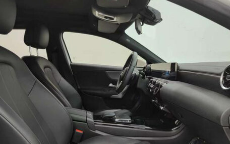 Mercedes-Benz A-Класс, 2022 год, 2 000 000 рублей, 14 фотография