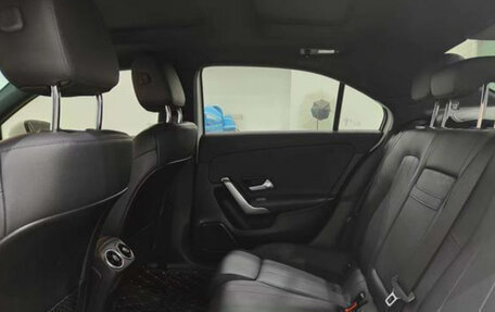 Mercedes-Benz A-Класс, 2022 год, 2 000 000 рублей, 16 фотография