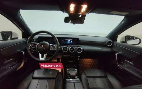 Mercedes-Benz A-Класс, 2022 год, 2 000 000 рублей, 9 фотография