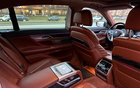 BMW 7 серия, 2016 год, 3 950 000 рублей, 10 фотография
