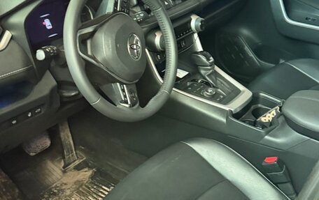 Toyota RAV4, 2021 год, 4 250 000 рублей, 4 фотография