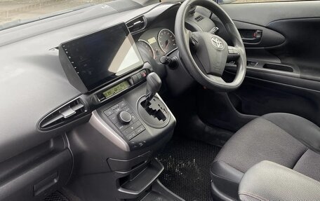 Toyota Wish II, 2013 год, 1 350 000 рублей, 8 фотография