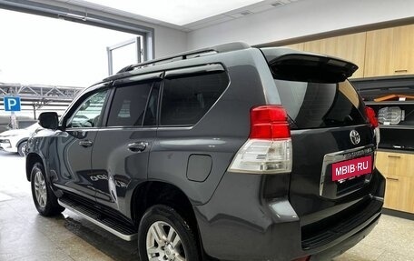 Toyota Land Cruiser Prado 150 рестайлинг 2, 2011 год, 2 440 000 рублей, 6 фотография