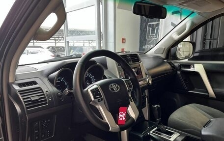 Toyota Land Cruiser Prado 150 рестайлинг 2, 2011 год, 2 440 000 рублей, 13 фотография